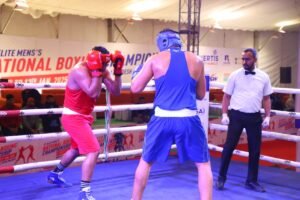 Pic: A boxing match. Caption: A boxer has to be at the peak of his physical powers to last three rounds of three minutes.