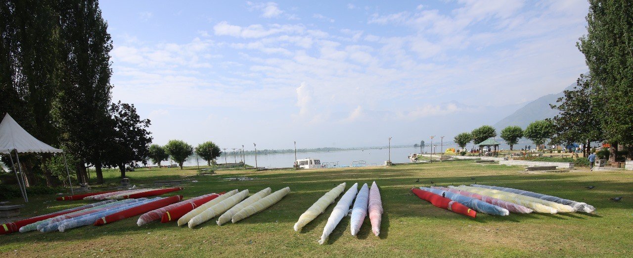 Read more about the article Bhopal rescue J&K Sports Council, send truckloads of equipment for Water Sports Festival
