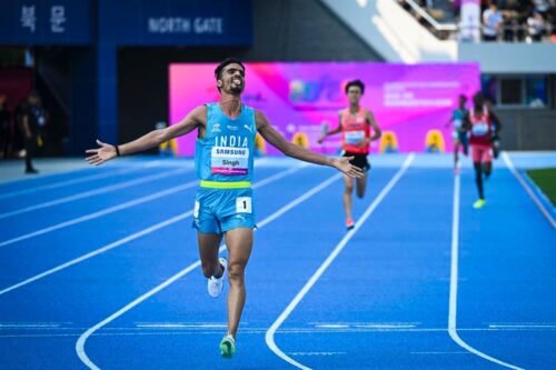 Read more about the article Gulveer Singh first Indian to run sub-four minute for mile